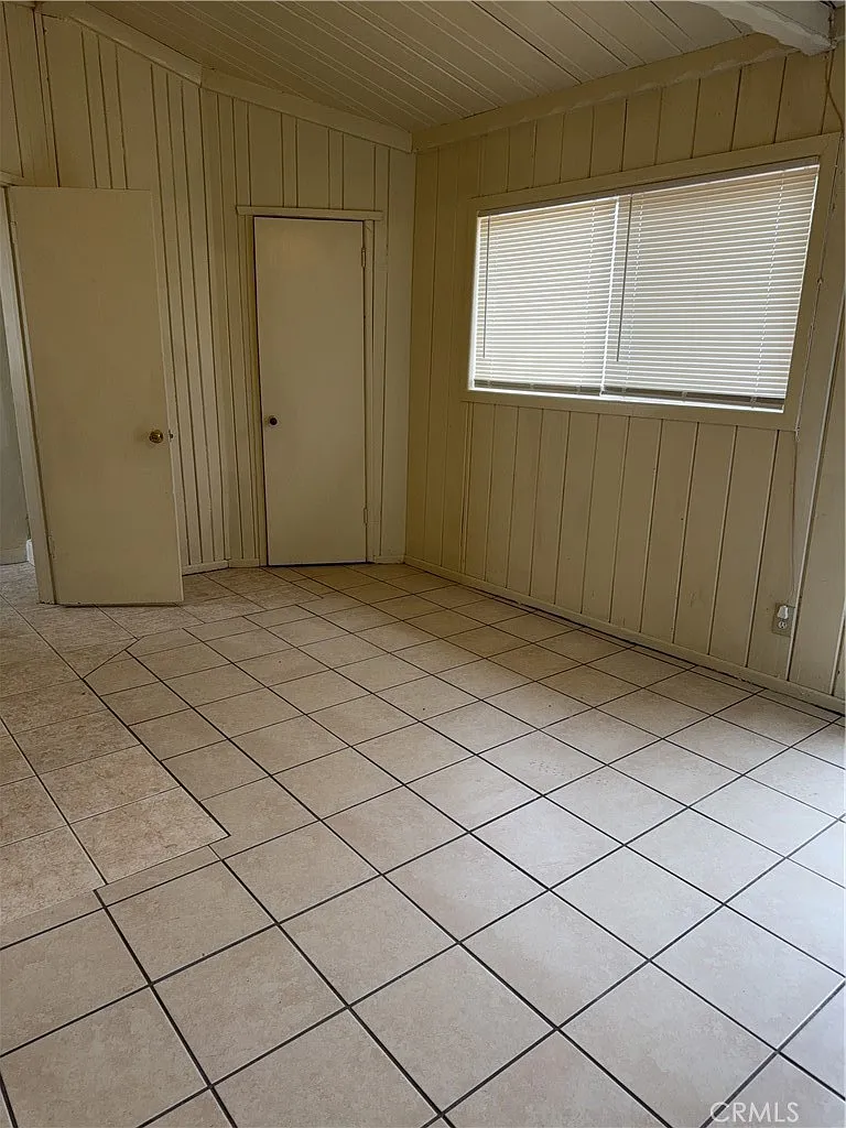 Building Photo - 14301 Frontage Rd #11