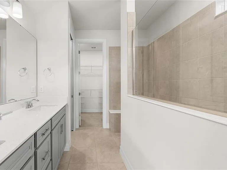 4990 Royal Point Ave — Photo 11
