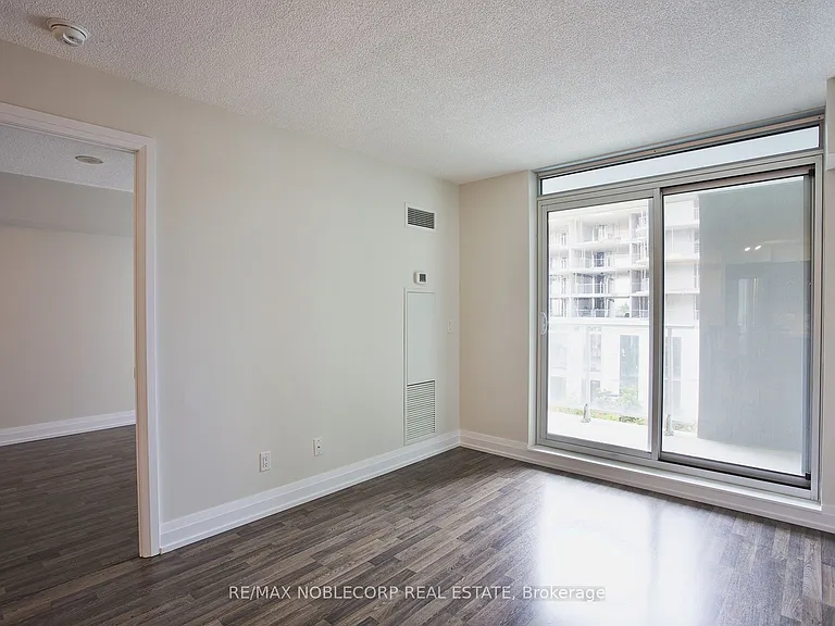 565 Wilson Ave #319W — Photo 9