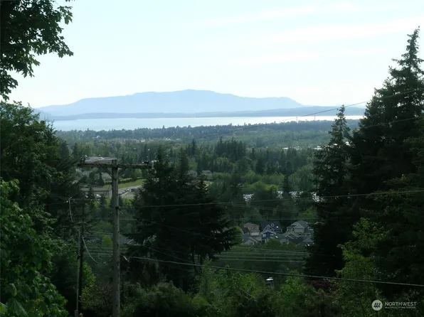 1557 Emerald Lake Way, Bellingham, WA 98226