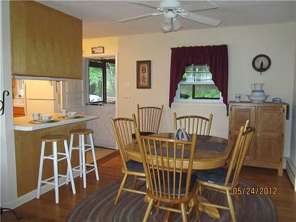 3rd image of 35 Witte Dr