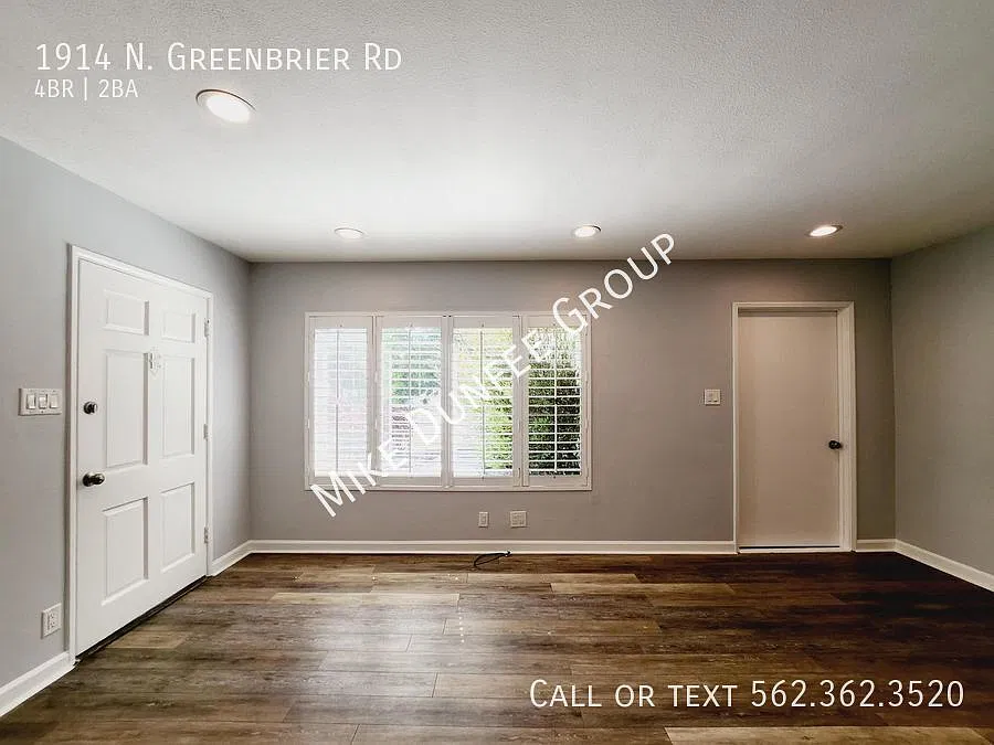 Los Altos 4 Bedroom, 2 Bath Home — Photo 3