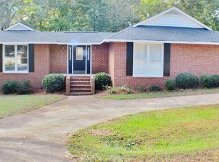 385 Maple St, Cornelia, GA 30531