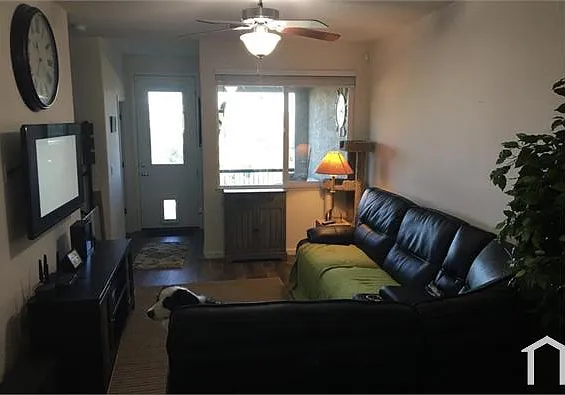 2 bed, 1500 sqft, $2,400 — Photo 4