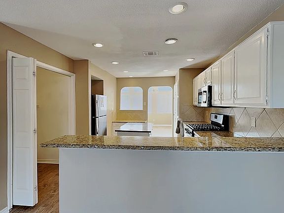 3rd image of 3382 Branch Hollow Cir