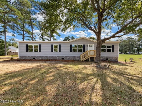 809 Garner Drive, Newport, NC 28570