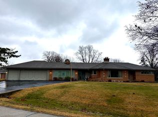 8227 Tennessee Ave, Willowbrook, IL
