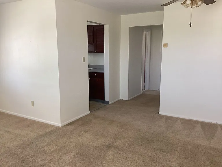 Euclid Terrace Apartments — Photo 6