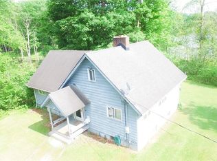 15535 Lake Shore Dr, Burton, OH 44021