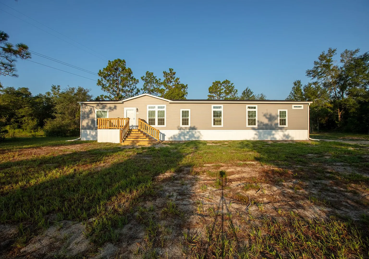 Enjoy 2.89 Acres with lots a room to roam! — Photo 1