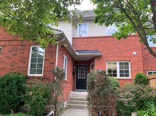 100 Beddoe Dr #4, Hamilton, ON L8P 4Z2