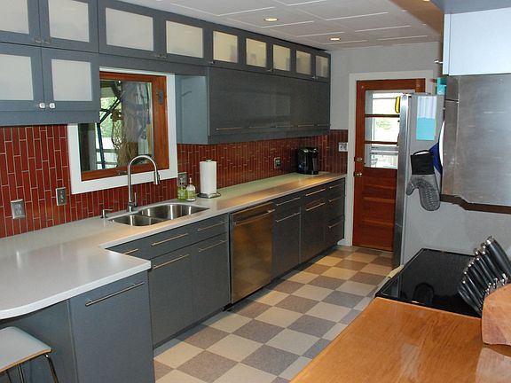3rd image of 11010 Willowmere Dr