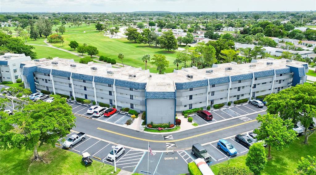 7787 Golf Circle Dr #105