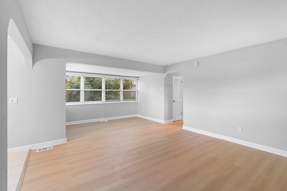 next background image