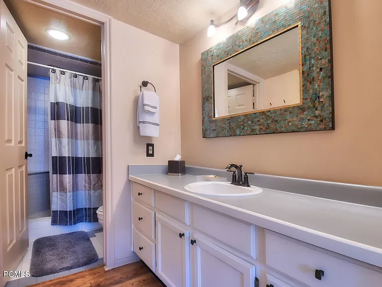 1402 Empire Ave #2A — Photo 7