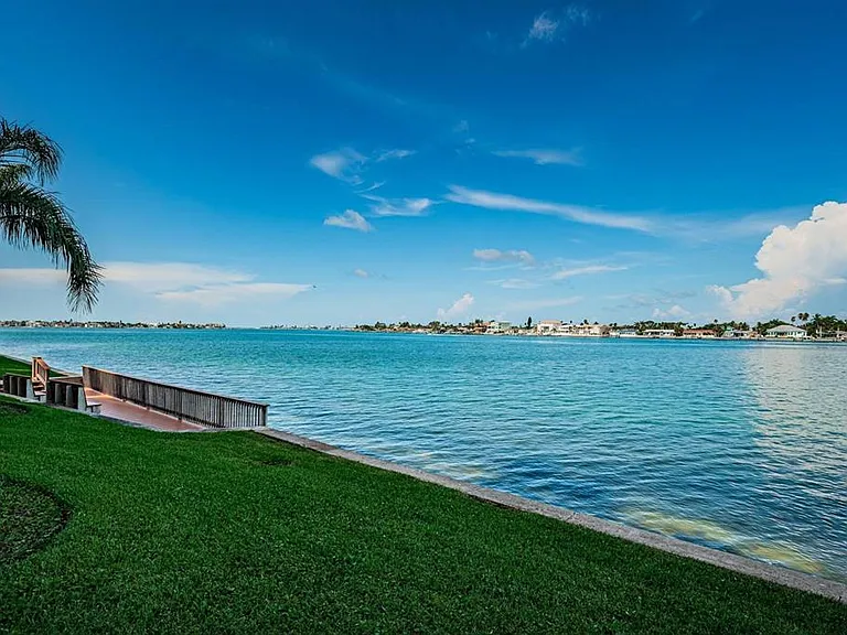 6083 Bahia Del Mar Cir #159 — Photo 23