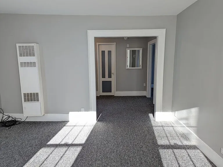 5486 Broadway St — Photo 3