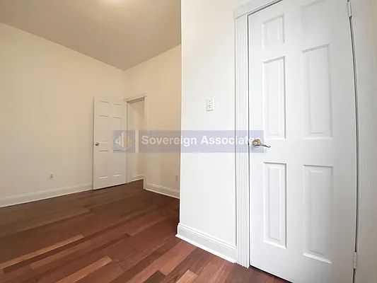 Rented by Sovereign Associates | media 13