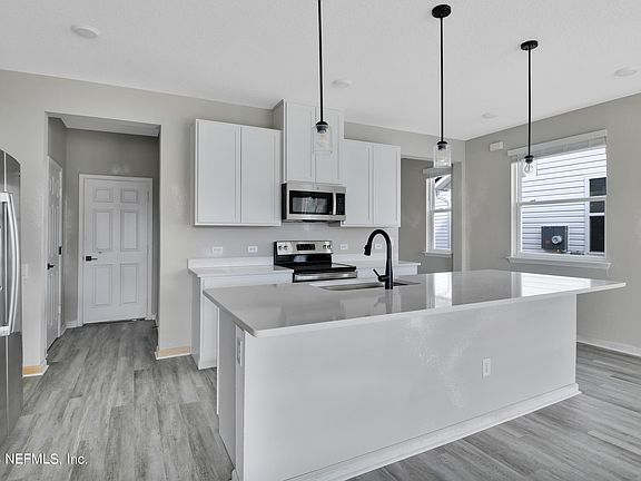 4th image of 6875 MIRAGE Street