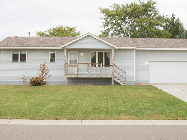 320 7th St NW, Maple Lake, MN 55358
