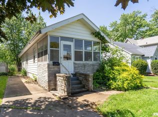 908 4th Ave, Silvis, IL 61282