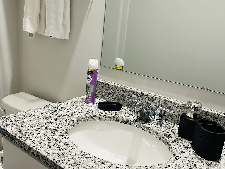 490 Whitby Ct — Photo 43