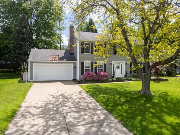 14185 Hastings Ct, Strongsville, OH 44136