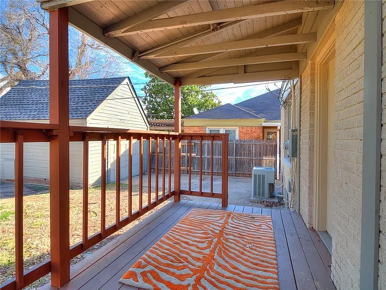 2505 NW 22nd St — Photo 17