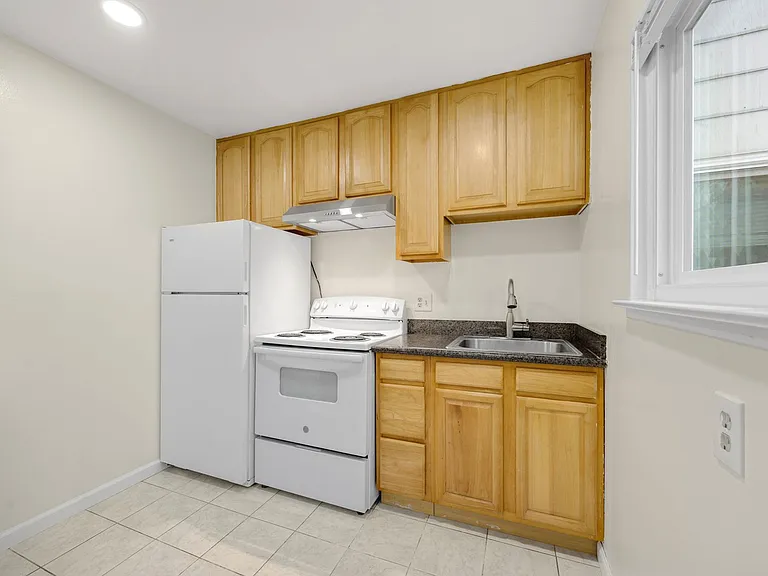 142 22nd Ave #1102R — Photo 6