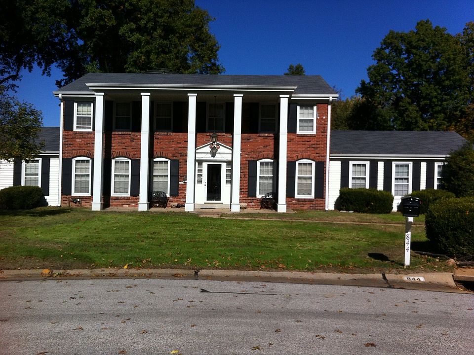 1st image of 844 Woodmoor Dr