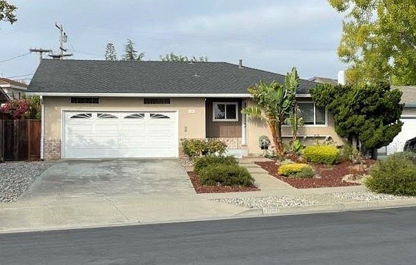 1st image of 1591 Heron Ave