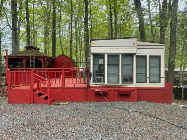 867 Whitetail Way, Gouldsboro, PA 18424