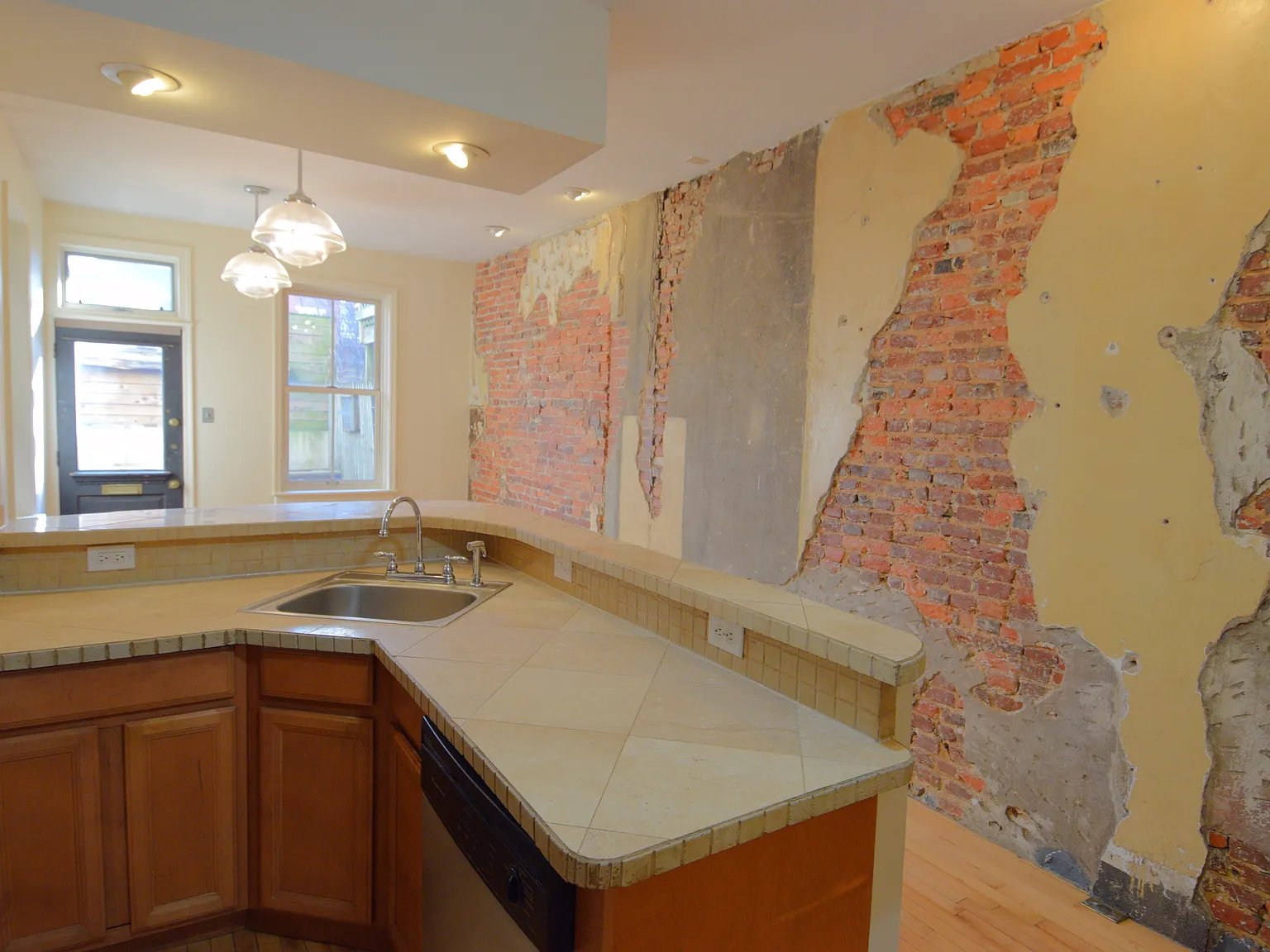 1 bed, 650 sqft, $1,650 — Photo 2