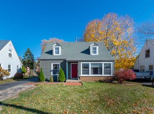 455 Sunset Dr, Elgin, IL 60123