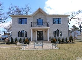 16 Cary Rd, Great neck, NY 11021