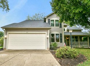 723 Blossom Ln, Pickerington, OH 43147