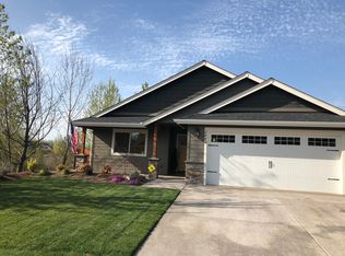 2882 Esther Ln, Grants Pass, OR