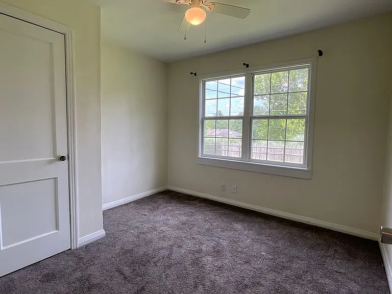 1307 Aaron Ave — Photo 11