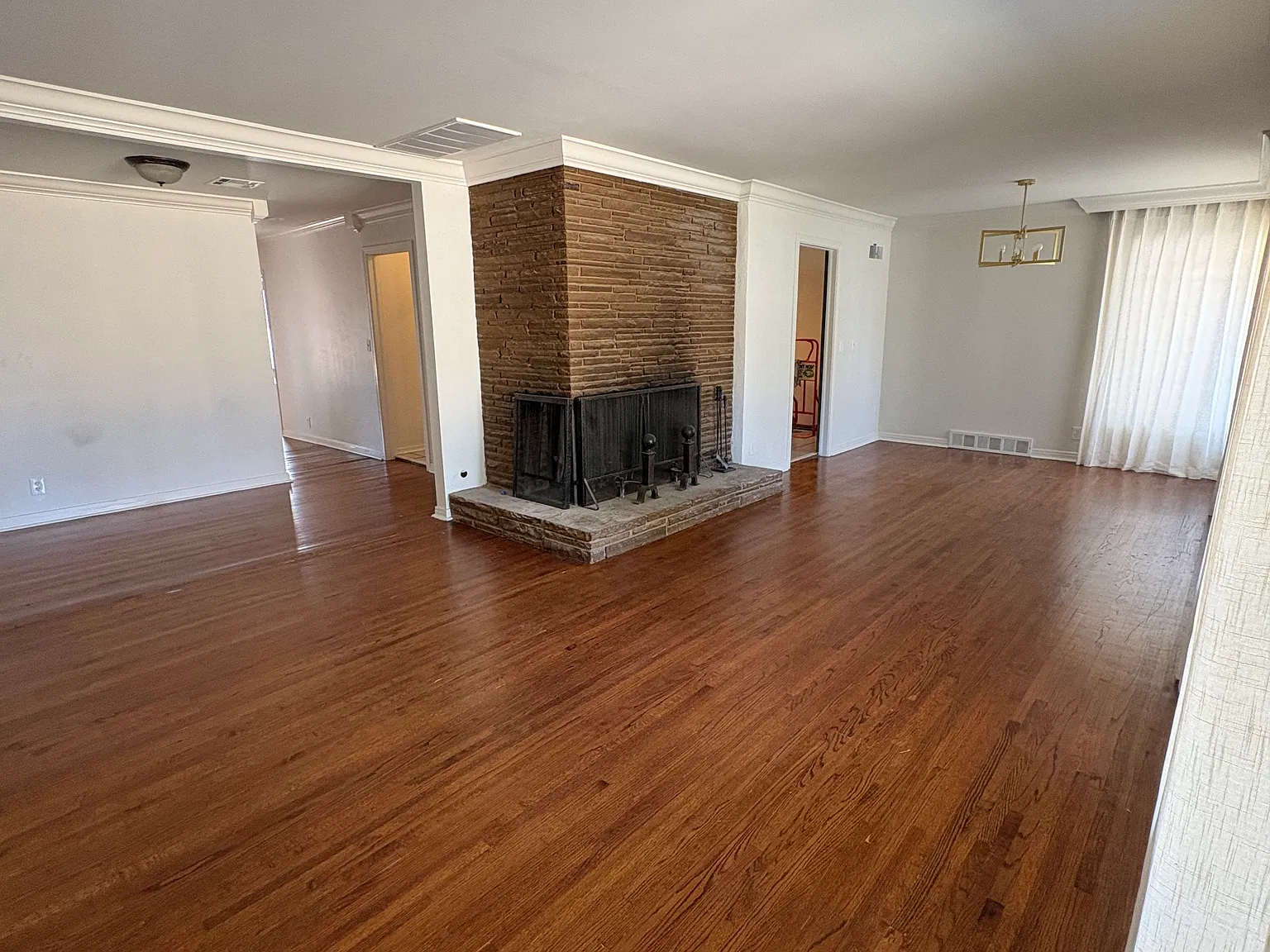 1110 W Wilshire Blvd — Photo 4