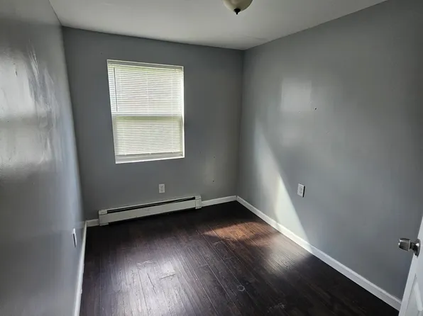 61 14th St #16B, Troy, NY 12180