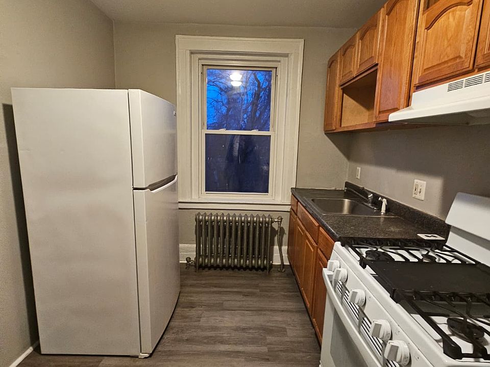 1st image of 509 Norton Pkwy #22B