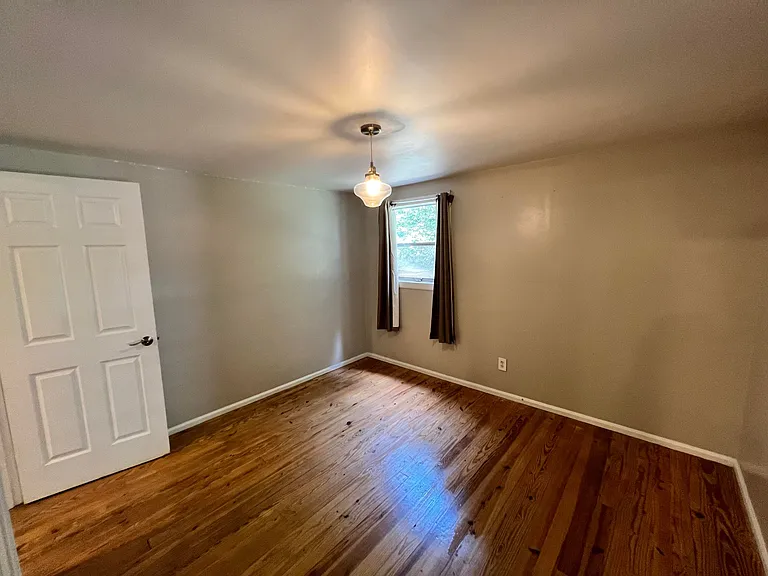 1005 Kirby Dr — Photo 10