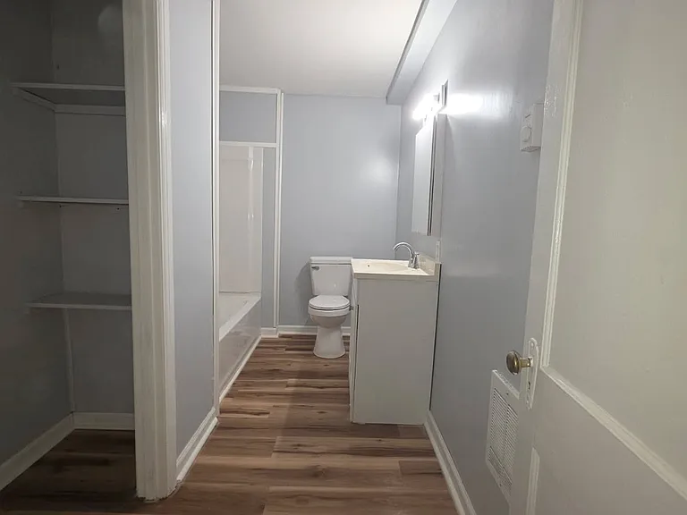 2422 Highland Dr #2 — Photo 2