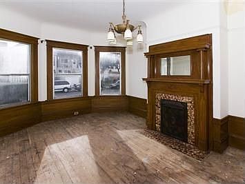 2nd image of 156 Miriam St