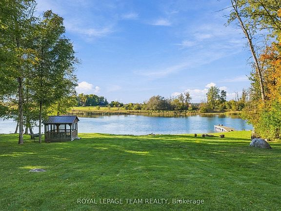 3rd image of 988 River Rd