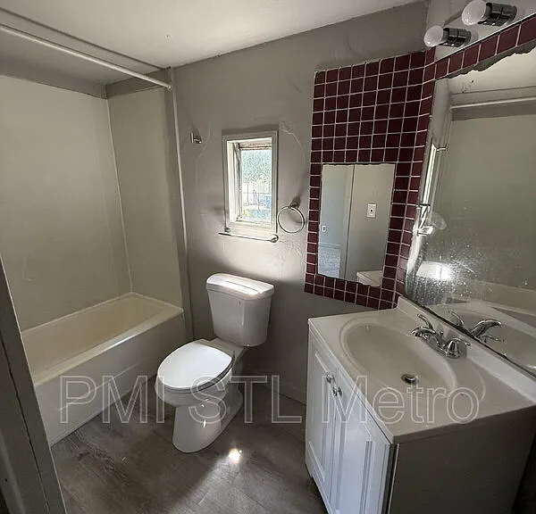747 Cunningham Ave #6 — Photo 2