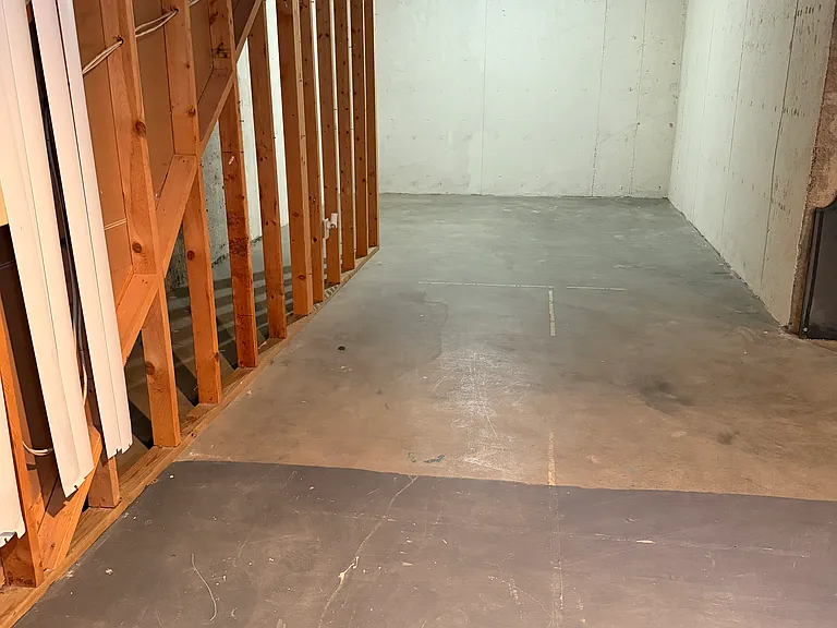 1325 W Nottingham Cir — Photo 16