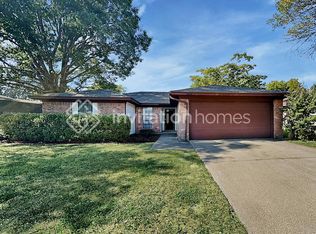 1229 N Creek Dr, Saginaw, TX 76179