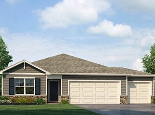 910 Juniper Dr, Carlisle, IA 50047