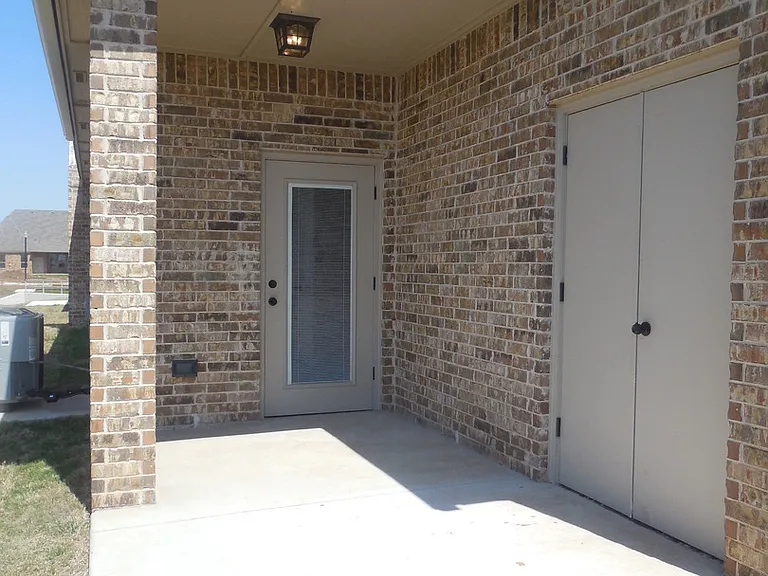 3320 Enclave Ln — Photo 18